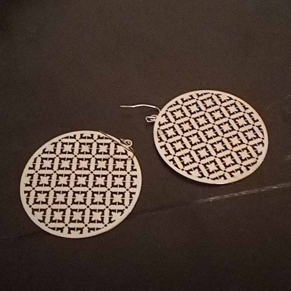 Earings